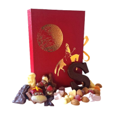 Boek van sinterklaas met lekkernijen