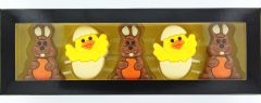 Vensterdoos gevuld met paasfiguurtjes